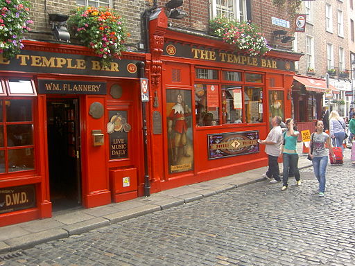 Temple Bar | Foto by Cotton via Wikimedia Commons