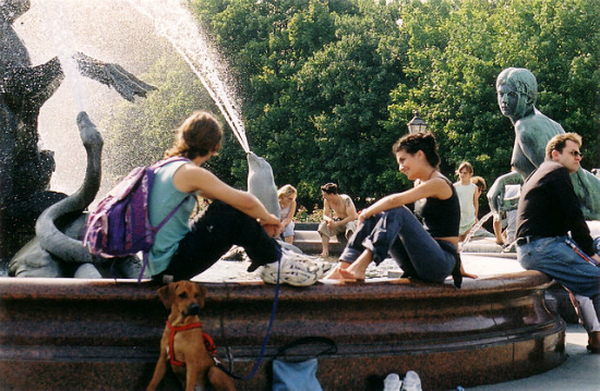Neptunbrunnen, Alexanderplatz | Foto by Mike Kaden via Wikimedia Commons