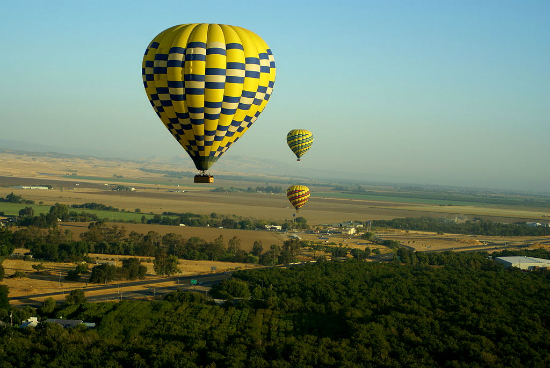 Baloon over Sonoma valley | Foto: Dave Ungar via Wikimedia Commons 