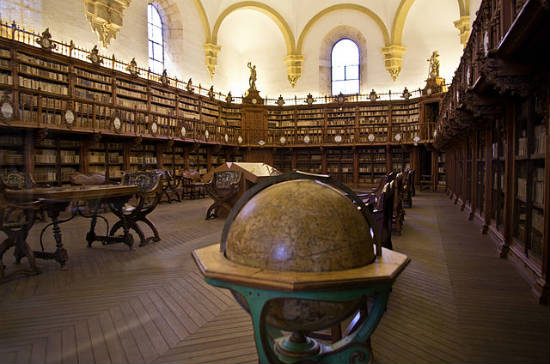 Universidade de Salamanca, biblioteca | Antoine Taveneaux, via Wikimedia Commons
