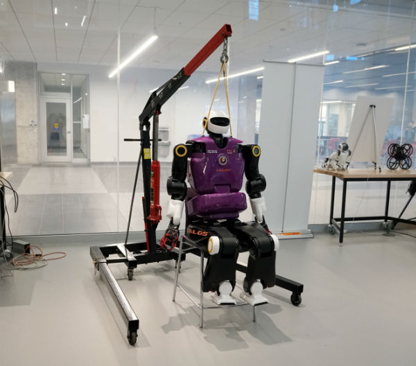 Talos, o humanóide do laboratório Robohub em Waterloo | Foto: Andrea Tissenbaum