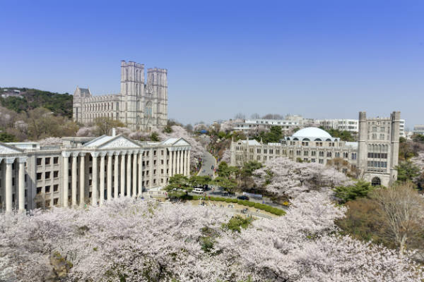 Universidade Kyung Hee, em Seul, Coreia do Sul | Foto: Hanhanpeggy, via iStock