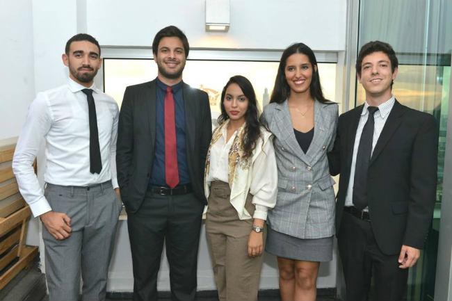 Lucas Mantovani (direita) com seus colegas da Poli Junior | Foto: Lucas Mantovani