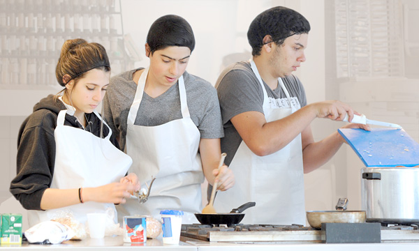 As aulas de gastronomia são realizadas na cozinha experimental, instalada no Instituto Confúcio da FAAP