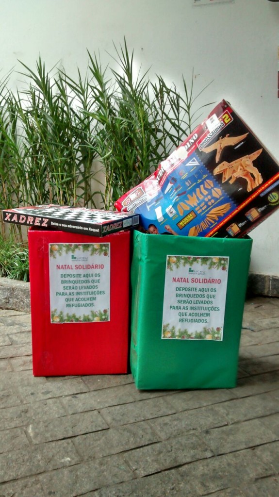 Alunos iniciaram uma campanha de arrecadação de brinquedos para o natal. Foto: Divulgação